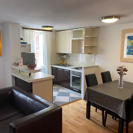 Appartamento Jimmy - Luxury 65m2 Two Bedrooms Aprtmnt *